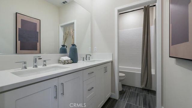 2164 Aneto Way, Santa Paula, CA 93060