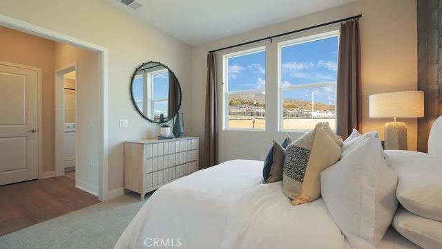 2164 Aneto Way, Santa Paula, CA 93060