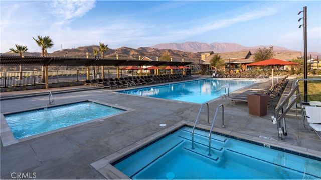 2164 Aneto Way, Santa Paula, CA 93060