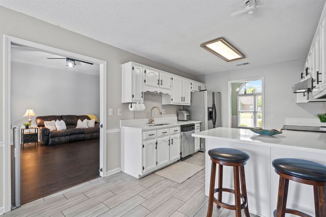 8955 MOSES CV, Bartlett, TN 38133