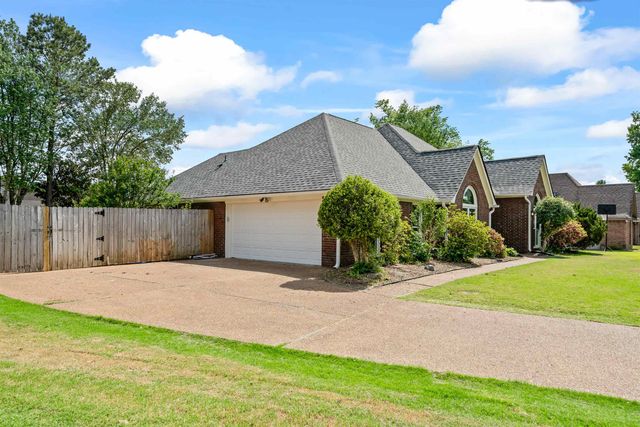 8955 MOSES CV, Bartlett, TN 38133