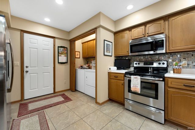 1114 Packard PL Place, Auburn, IN 46706