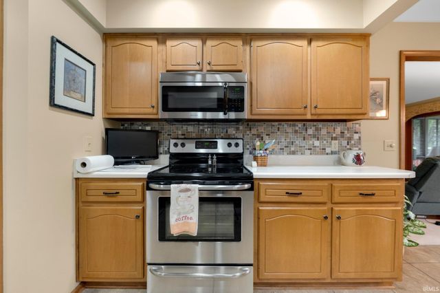 1114 Packard PL Place, Auburn, IN 46706