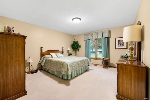 1114 Packard PL Place, Auburn, IN 46706