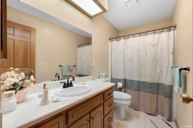 1114 Packard PL Place, Auburn, IN 46706