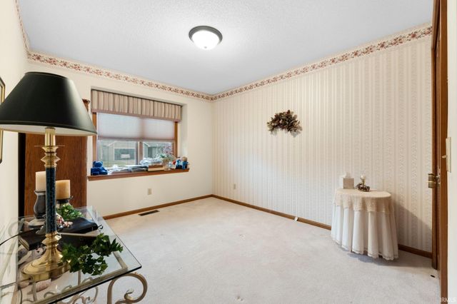 1114 Packard PL Place, Auburn, IN 46706