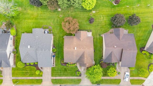 1114 Packard PL Place, Auburn, IN 46706