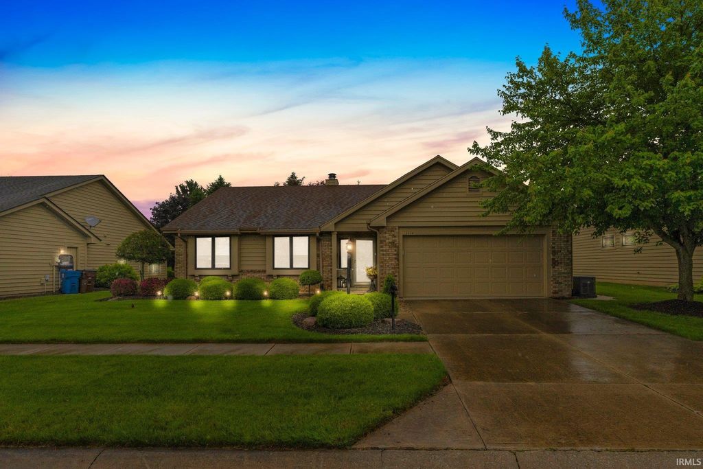 1114 Packard PL Place, Auburn, IN 46706