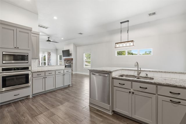 101 Woodview Lane, Sapulpa, OK 74066