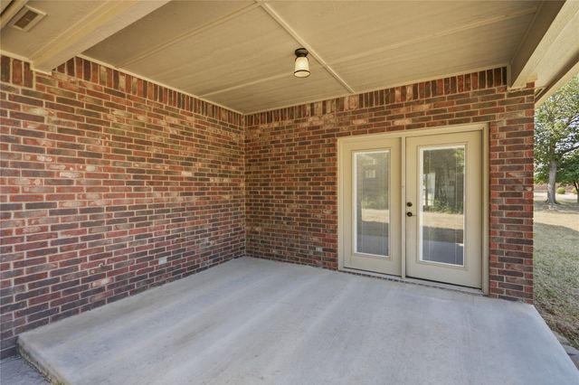 101 Woodview Lane, Sapulpa, OK 74066