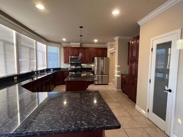 25 Kalana Avenue, Morgan Hill, CA 95037
