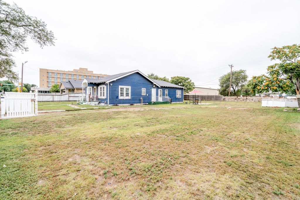 807 N POLK Street, Amarillo, TX 79107