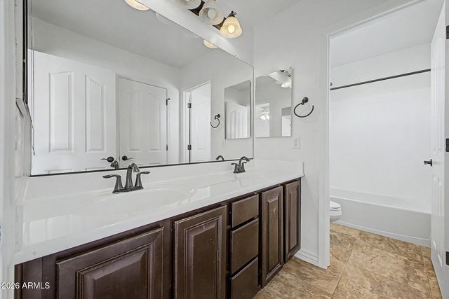 2061 E FLINTLOCK Drive, Gilbert, AZ 85298