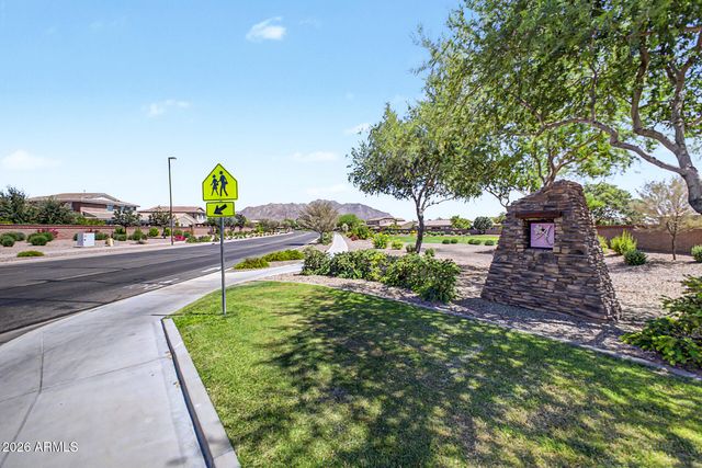 2061 E FLINTLOCK Drive, Gilbert, AZ 85298