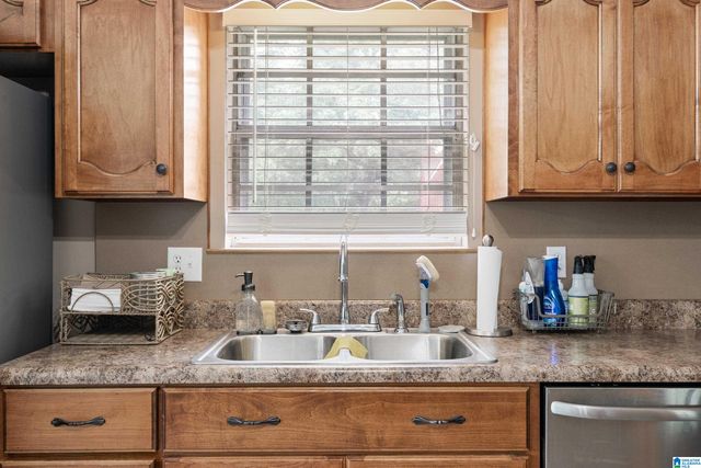 1475 OLD ROCK CREEK ROAD, Bessemer, AL 35023