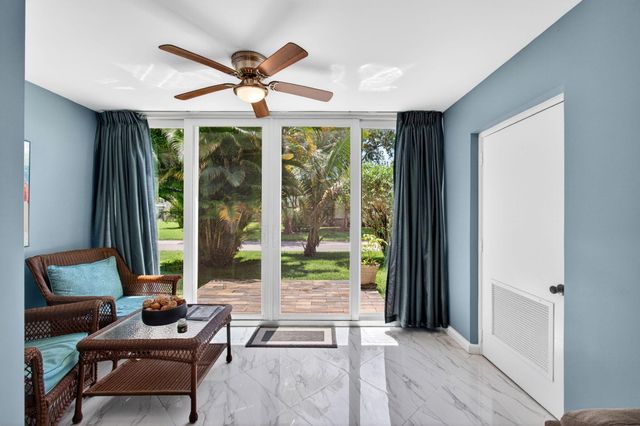 18 Willowbrook Lane 103, Delray Beach, FL 33446