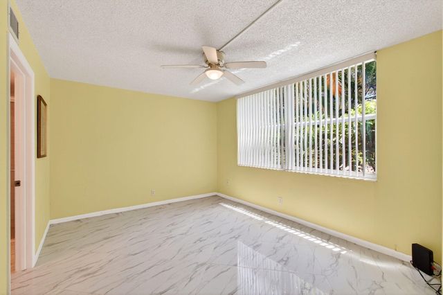 18 Willowbrook Lane 103, Delray Beach, FL 33446
