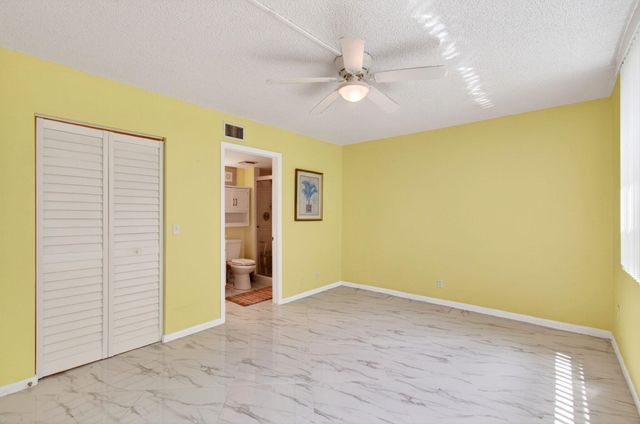 18 Willowbrook Lane 103, Delray Beach, FL 33446