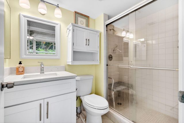 18 Willowbrook Lane 103, Delray Beach, FL 33446