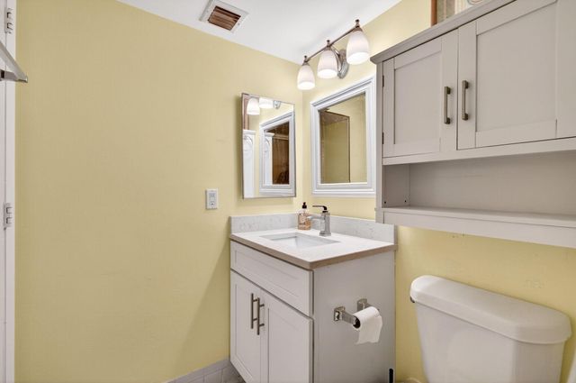 18 Willowbrook Lane 103, Delray Beach, FL 33446