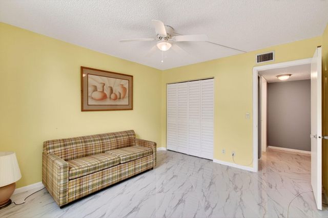 18 Willowbrook Lane 103, Delray Beach, FL 33446