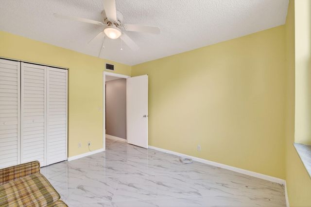 18 Willowbrook Lane 103, Delray Beach, FL 33446