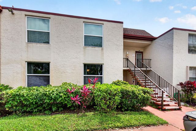 18 Willowbrook Lane 103, Delray Beach, FL 33446