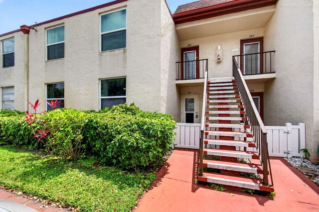 18 Willowbrook Lane 103, Delray Beach, FL 33446