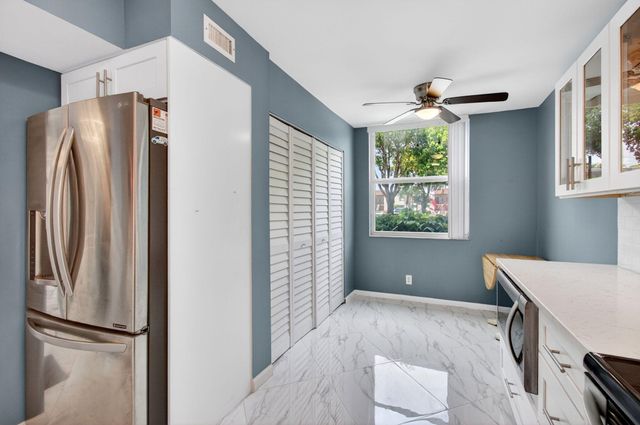 18 Willowbrook Lane 103, Delray Beach, FL 33446