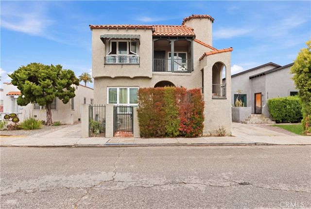 2744 S Redondo Boulevard, Los Angeles, CA 90016