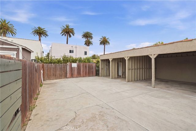 2744 S Redondo Boulevard, Los Angeles, CA 90016