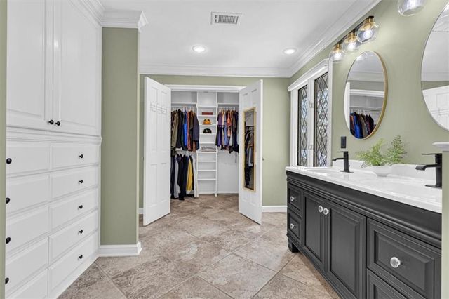 1308 NE Sunny Creek Lane, Blue Springs, MO 64014