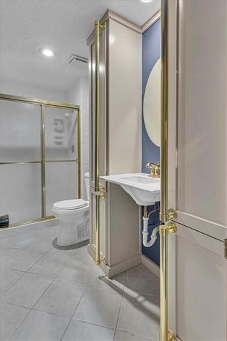 1308 NE Sunny Creek Lane, Blue Springs, MO 64014