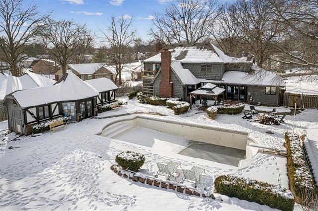 1308 NE Sunny Creek Lane, Blue Springs, MO 64014