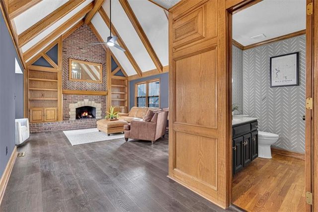 1308 NE Sunny Creek Lane, Blue Springs, MO 64014