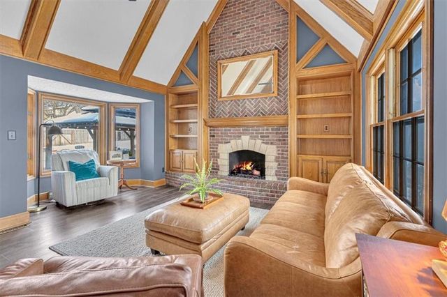 1308 NE Sunny Creek Lane, Blue Springs, MO 64014