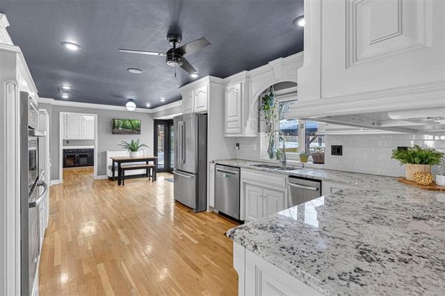 1308 NE Sunny Creek Lane, Blue Springs, MO 64014