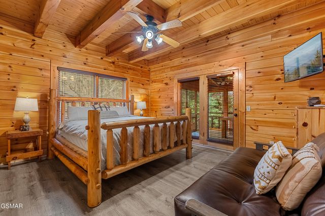 315 Caney Creek Road, Pigeon Forge, TN 37863