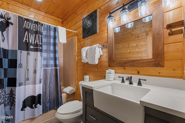 315 Caney Creek Road, Pigeon Forge, TN 37863