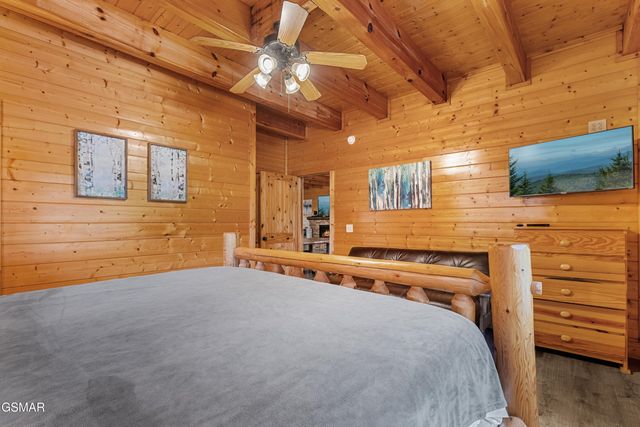 315 Caney Creek Road, Pigeon Forge, TN 37863