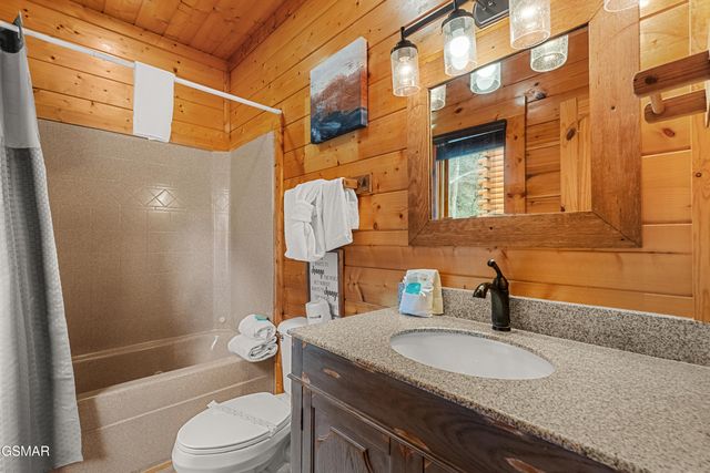 315 Caney Creek Road, Pigeon Forge, TN 37863