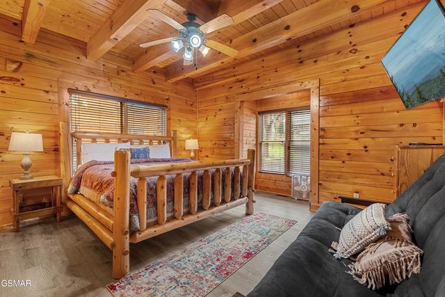 315 Caney Creek Road, Pigeon Forge, TN 37863