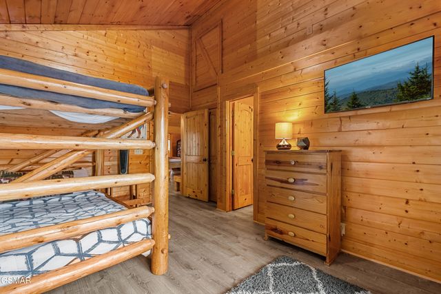 315 Caney Creek Road, Pigeon Forge, TN 37863