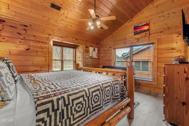 315 Caney Creek Road, Pigeon Forge, TN 37863