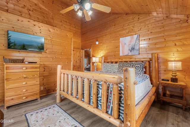315 Caney Creek Road, Pigeon Forge, TN 37863