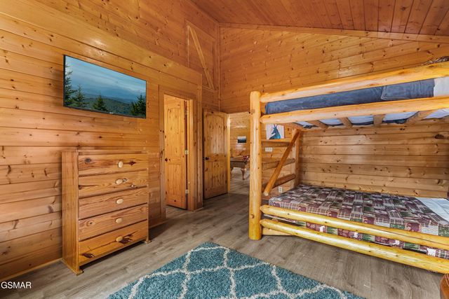 315 Caney Creek Road, Pigeon Forge, TN 37863