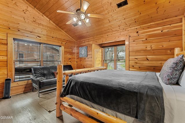 315 Caney Creek Road, Pigeon Forge, TN 37863