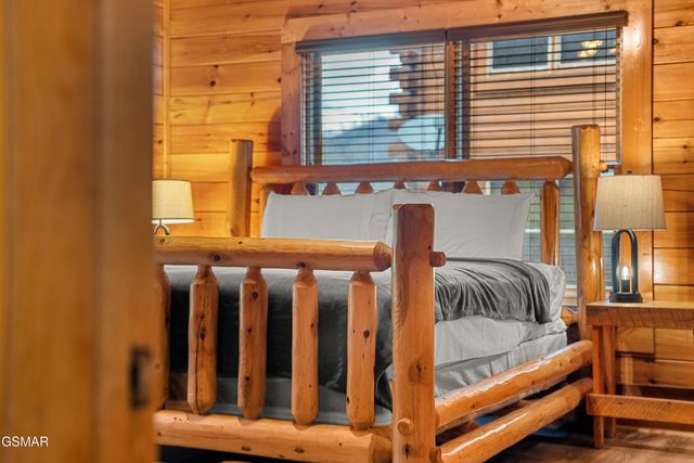 315 Caney Creek Road, Pigeon Forge, TN 37863
