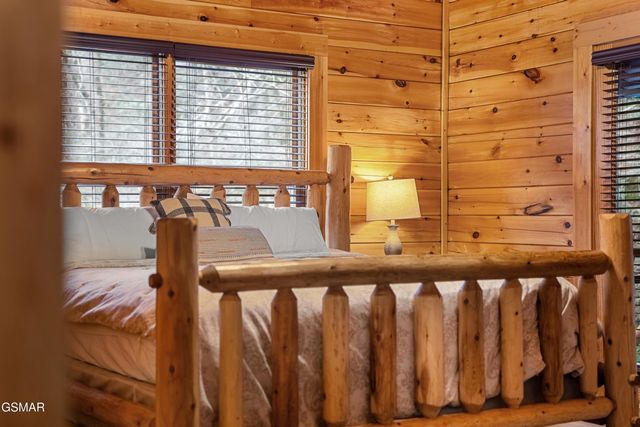 315 Caney Creek Road, Pigeon Forge, TN 37863
