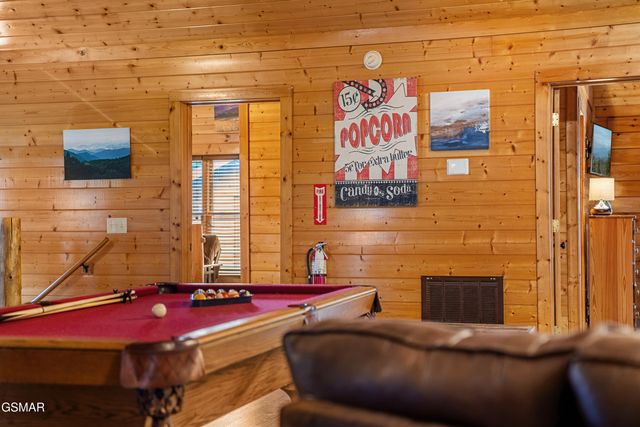 315 Caney Creek Road, Pigeon Forge, TN 37863